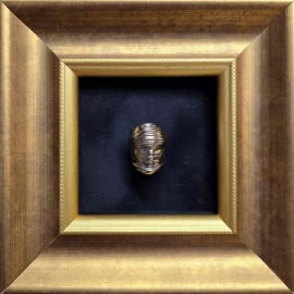 Igor Mitoraj &mdash; Pierścień - "Twarz zawoalowana" (rama: 16 x 16 cm)