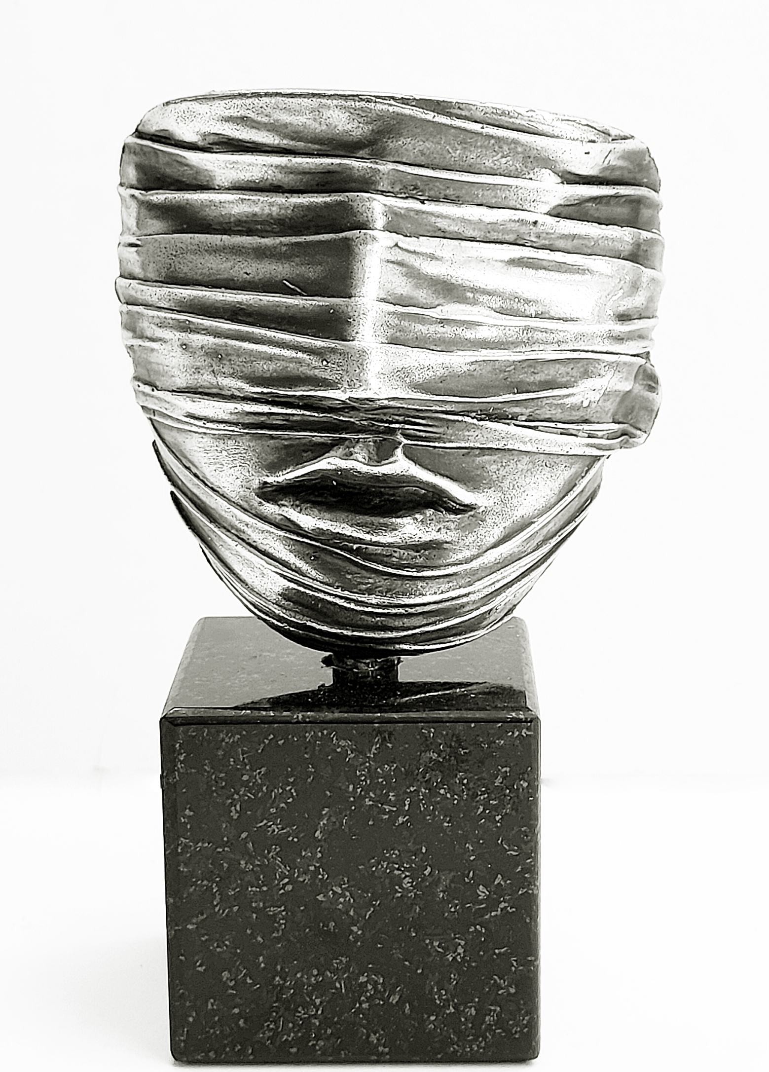 Twarz zawoalowana &mdash; Igor Mitoraj
