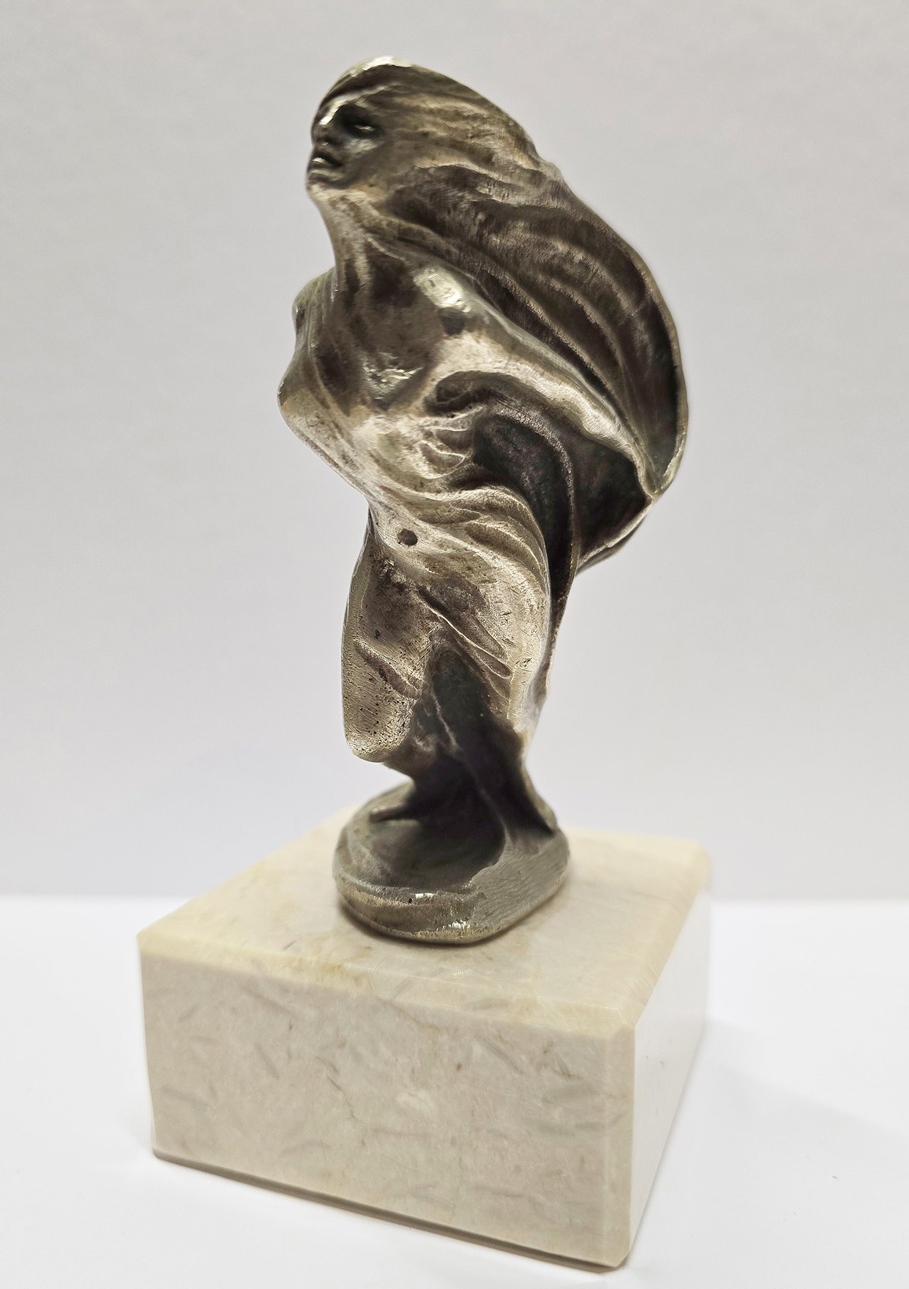 Kobieta z woalem, 1920 &mdash; Bolesław Biegas